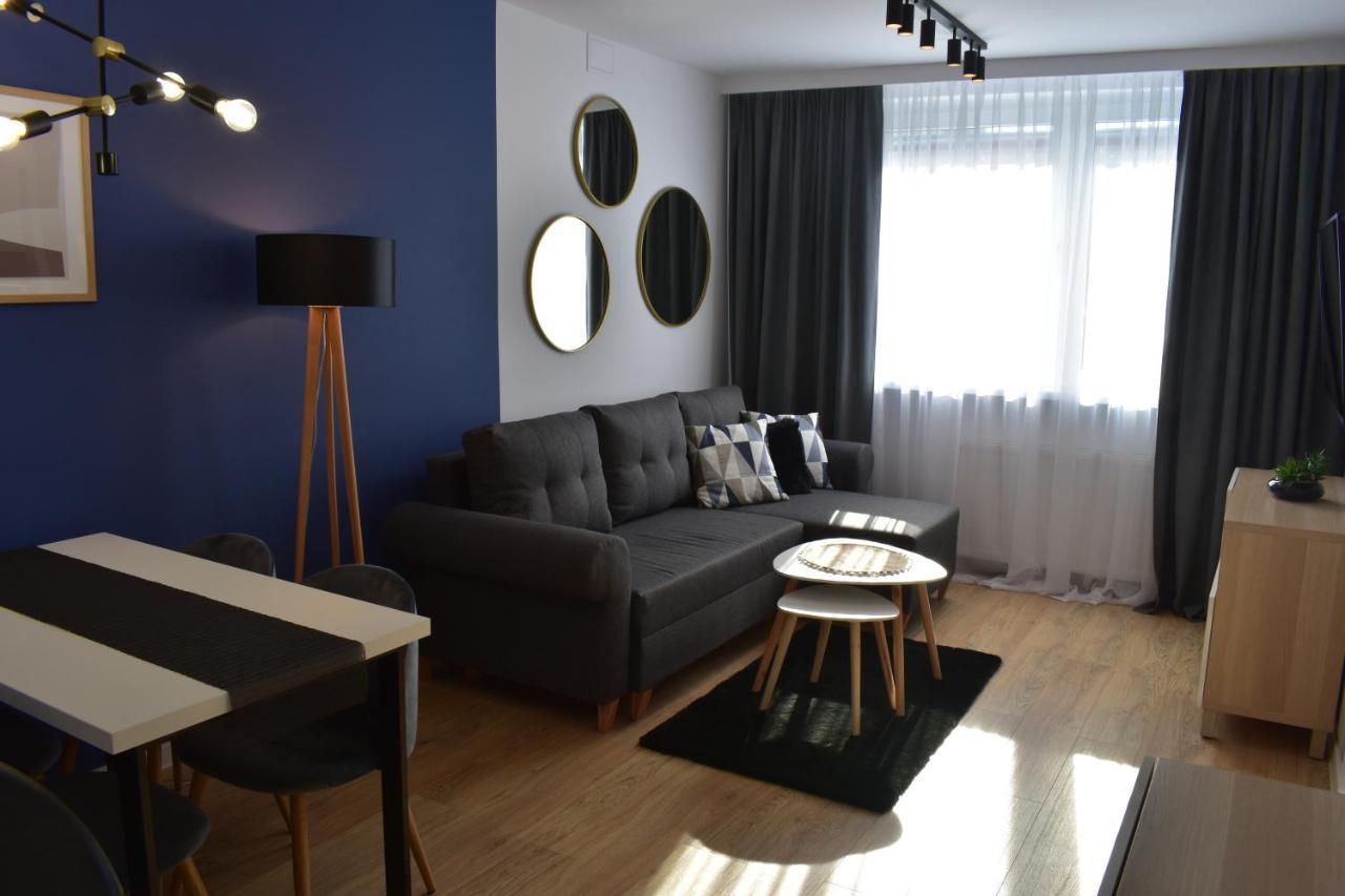 Apartament W Centrum Przy Parku Na Wyspie Schneidemühl Exterior foto