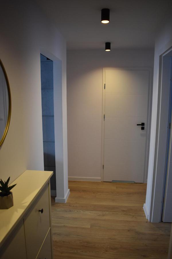 Apartament W Centrum Przy Parku Na Wyspie Schneidemühl Exterior foto